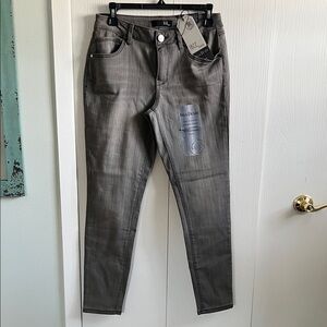 1822 Denim Women's Skinny Jeans in Charcoal